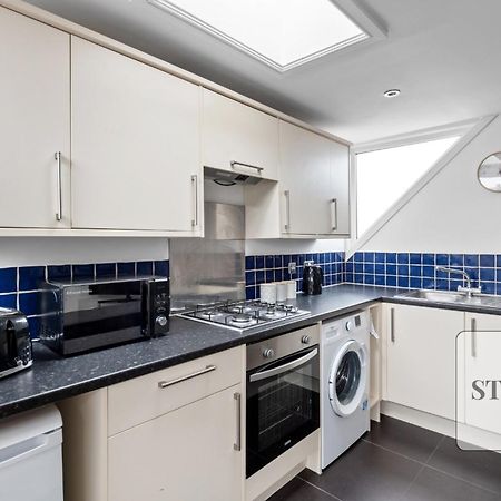 Cosy Apartment In Moulsham, Long Stays Welcome เชมส์ฟอร์ด ภายนอก รูปภาพ